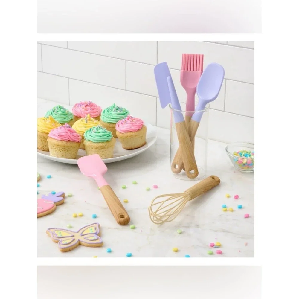 Unbranded piece baking